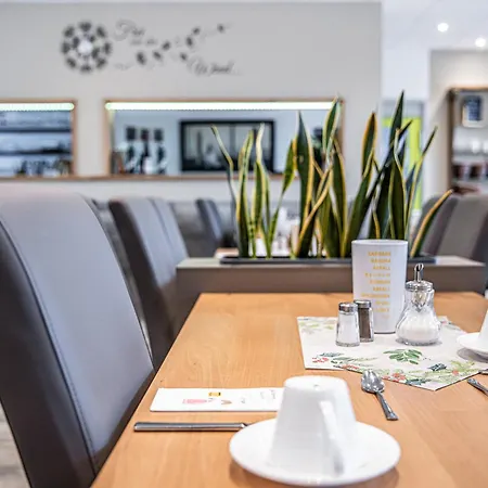 فندق مبيت وإفطار Hotel Bannewitz B&B