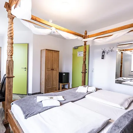 فندق مبيت وإفطار Hotel Bannewitz B&B