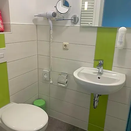 Hotel Bannewitz B&B فندق مبيت وإفطار 4*